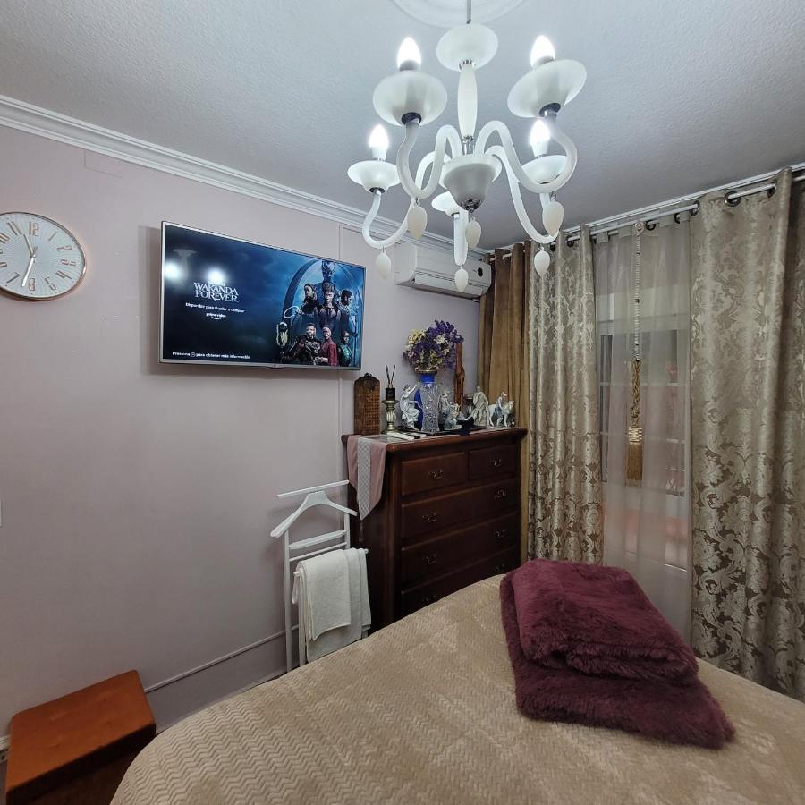 Shared Accommodation A Room With A View Of The Garden Sevilla Exterior foto